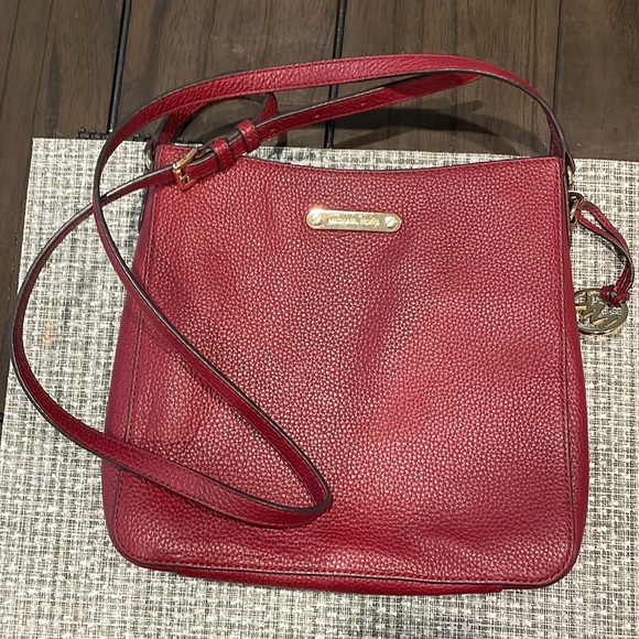 Michael Kors Crossbody - Picture 1 of 5